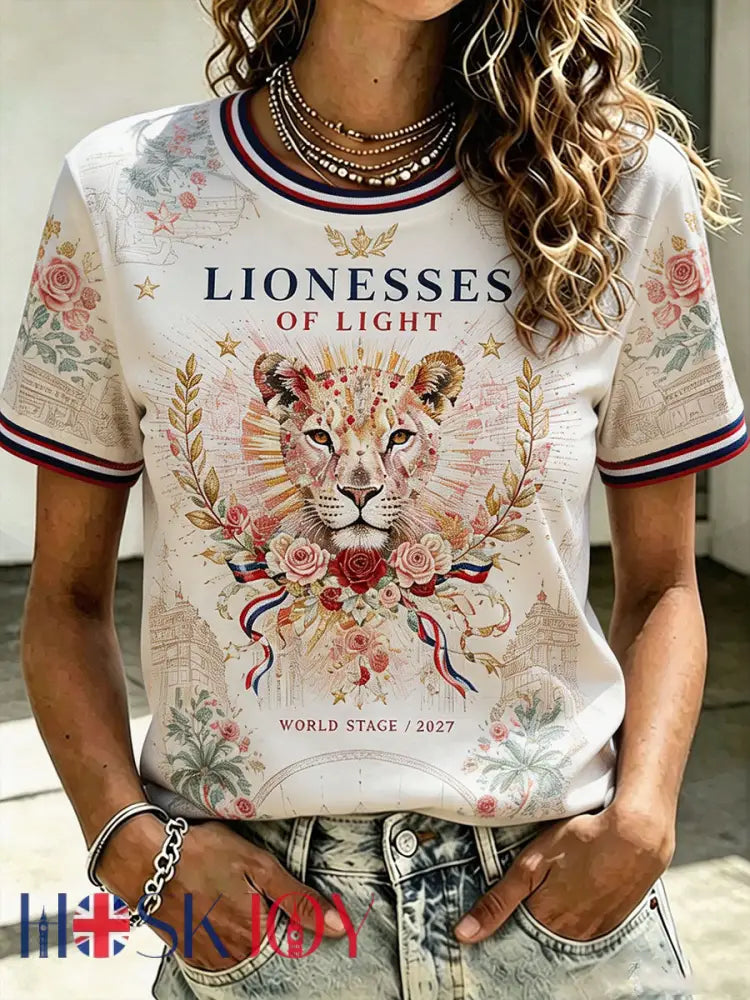Women’s England Lioness Football Lover Roses Art Printed T-shirt - Creamy-White / S