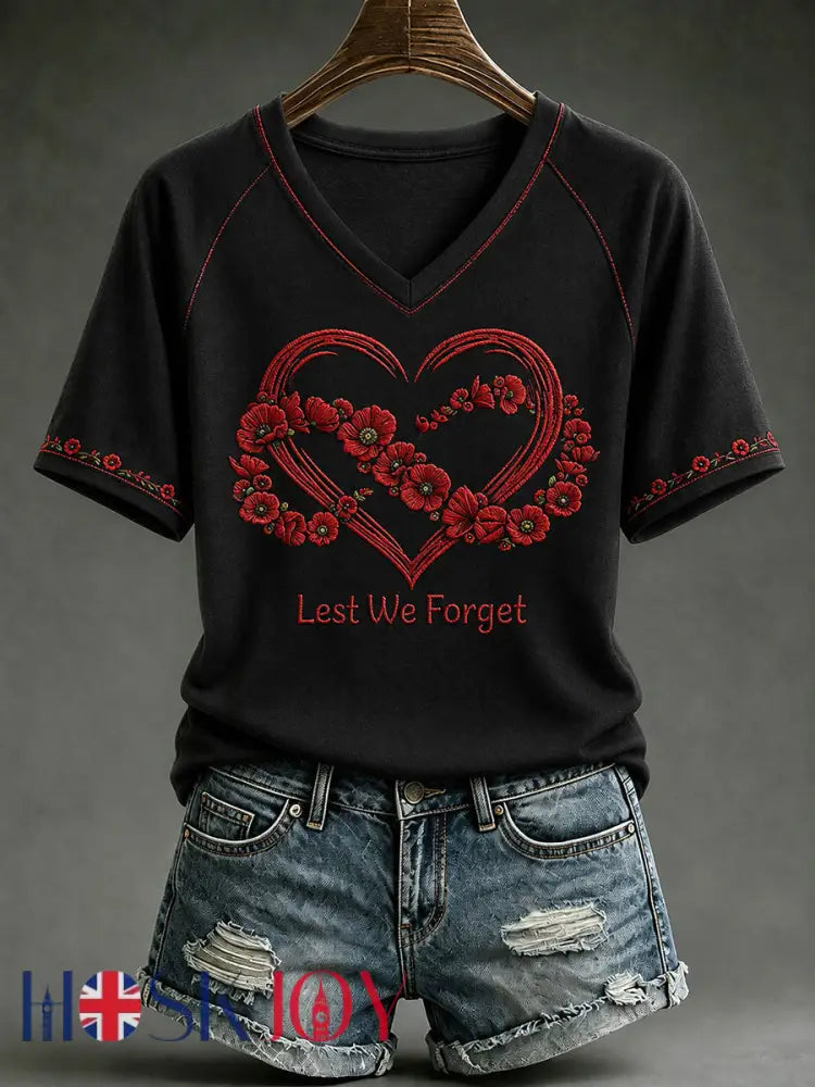 Women’s Lest We Forget Print V-neck T-shirt - Black / S